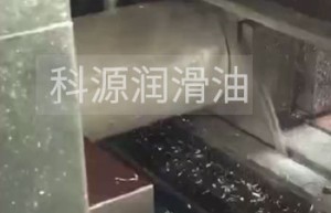 锯切铝棒烟雾大用什么切割油好？